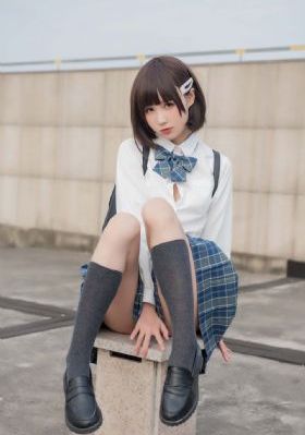 花吃了那女孩